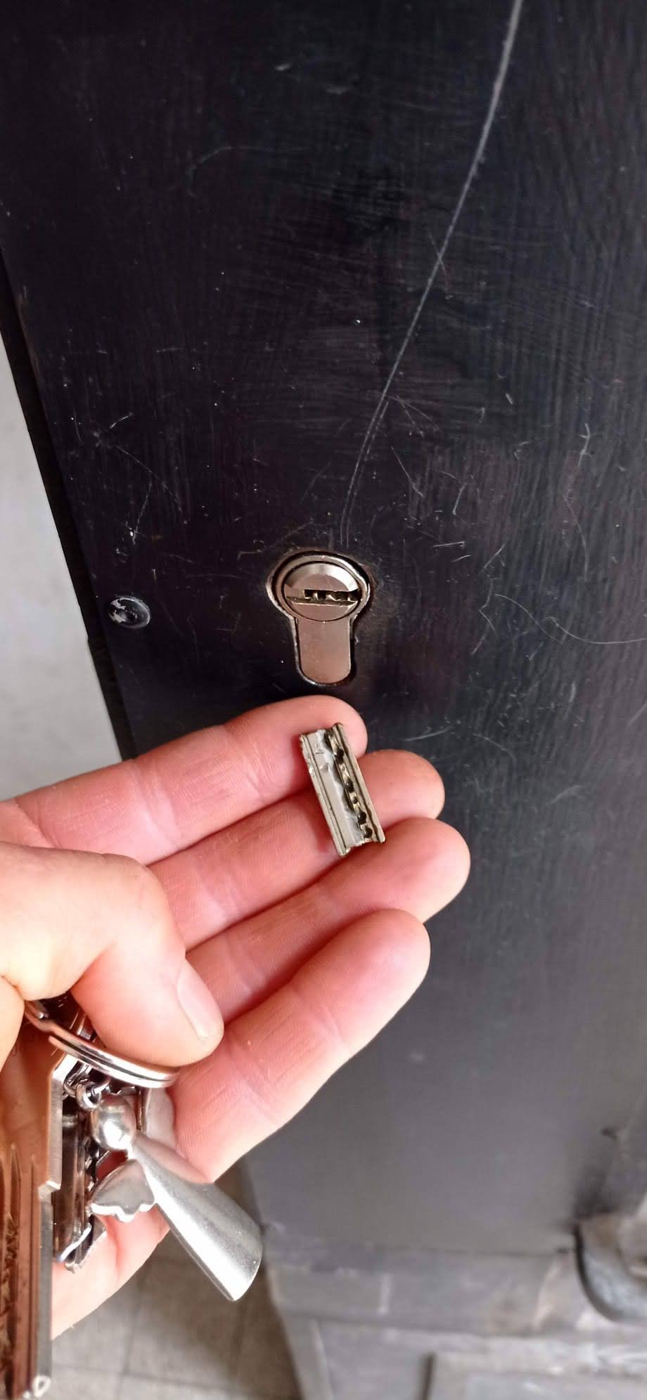 Dépannage d'une clé cassée dans une serrure à Vineuil