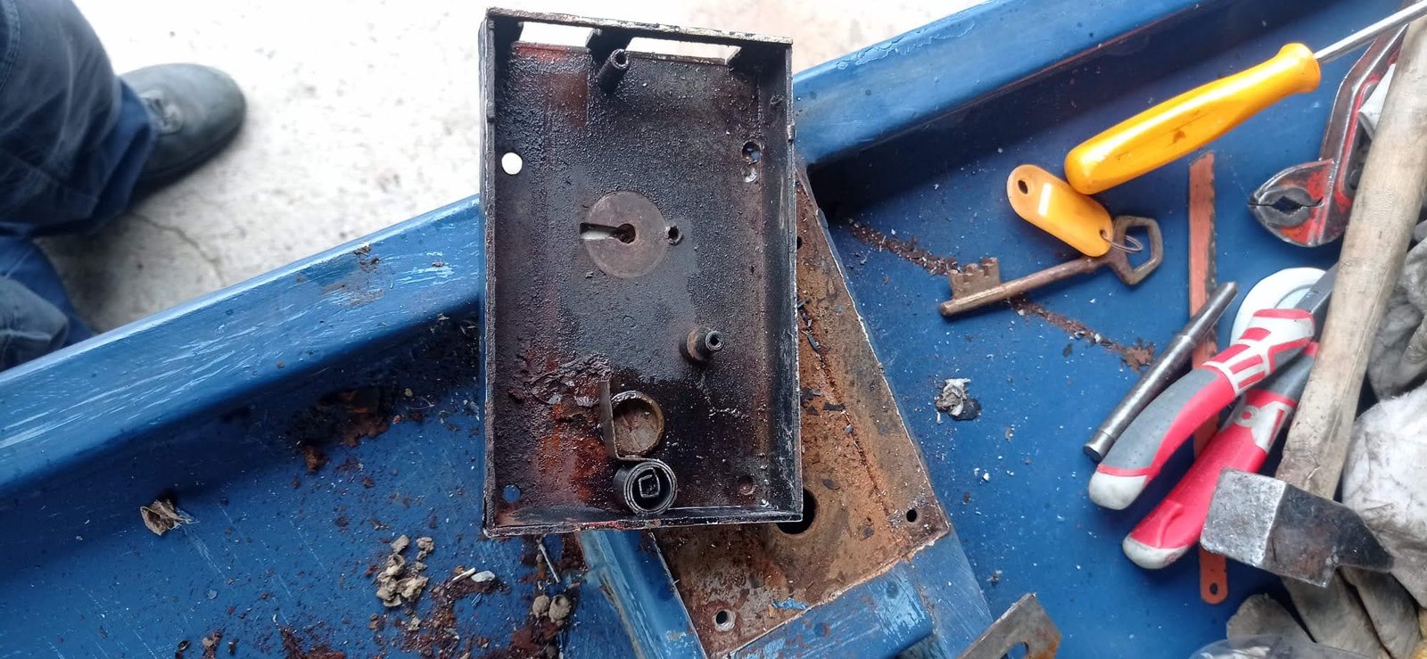 Remplacement du système d'une serrure à Chailles